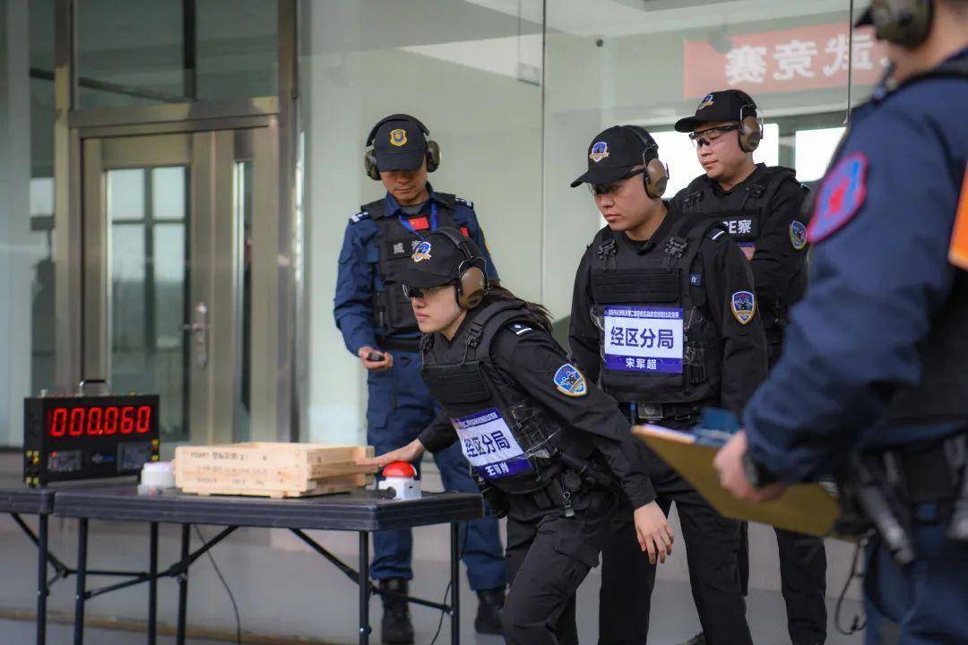 包含战术革新走俏赛场展现实力的词条
