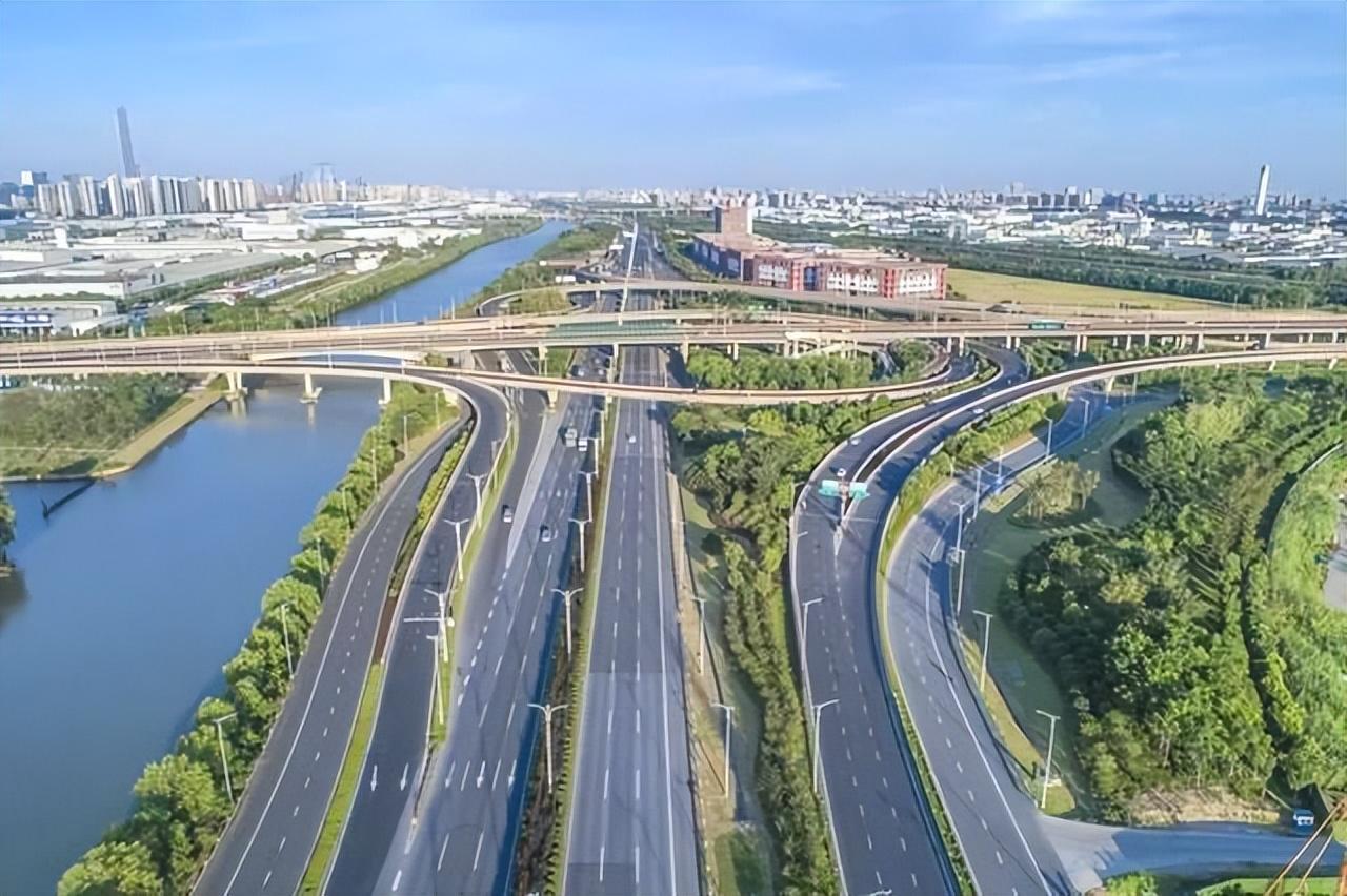 国内青训基地建设：一线城市仍需加码的简单介绍